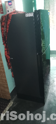 একটি WALTON ফ্রিজ বিক্রয় হবে ।
